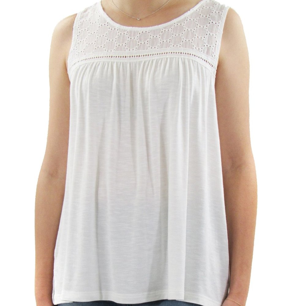 Sleevess Eyelet Yoke Top